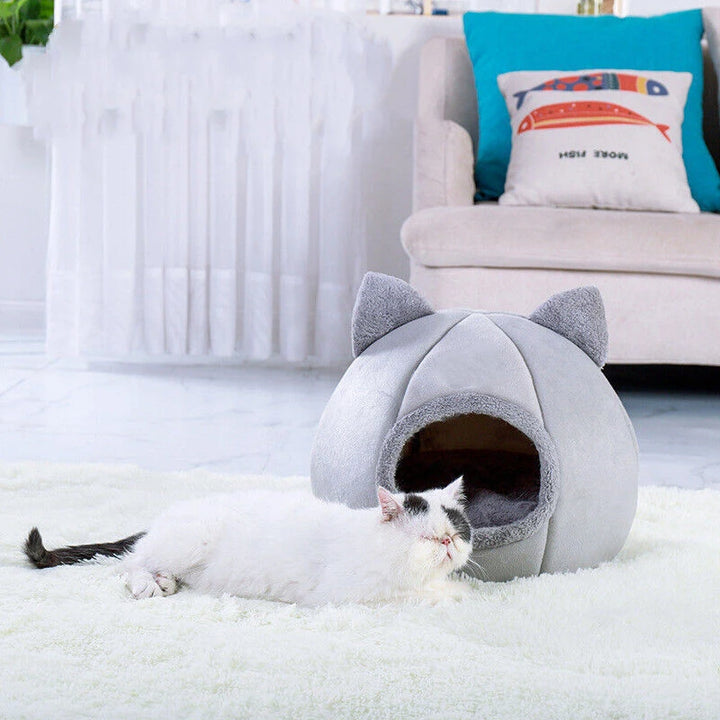 Cave bed, for cats and small dogs